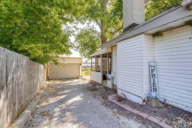 1116 W Lake Dr, Weatherford, TX 76087 - photo 3