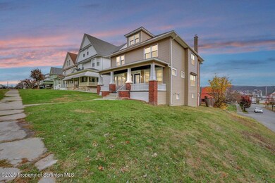 602-604 N Lincoln Ave 03 Dusk Large