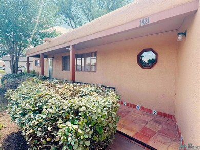 1421 N Country Club Cir, Carlsbad, NM 88220 - photo 2
