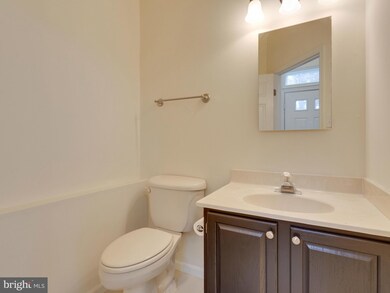 7565 Aspenpark Rd, Lorton, VA 22079 - photo 3
