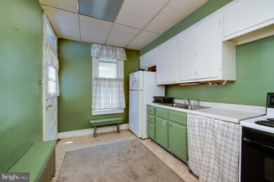 1557 N 10th St, Reading, PA 19604 - photo 6