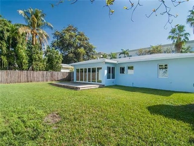 628 Ridgewood Rd, Key Biscayne, FL 33149 - photo 7