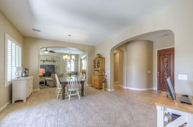Living Room (3)