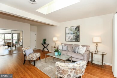 2704 Dartmouth Rd unit 9, Alexandria, VA 22314 - photo 3