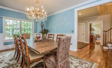 014-Dining_Room-1871355-medium
