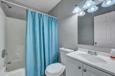 Guest bathroom 6275