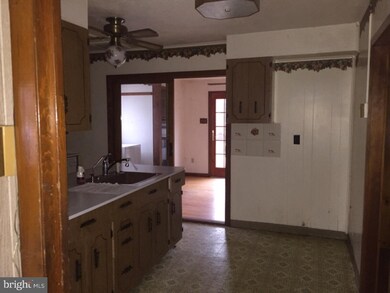 420 Poplar Rd, Riegelsville, PA 18077 - photo 5