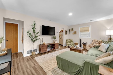 2828 Charlesgate Ave SW, Wyoming, MI 49509 - photo 5