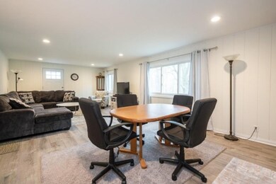 04_740NParkRoad_93_LivingRoomDiningRoom_