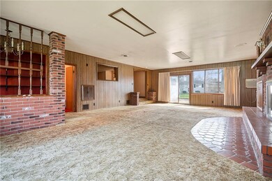 1267 W Arch St, Portland, IN 47371 - photo 6