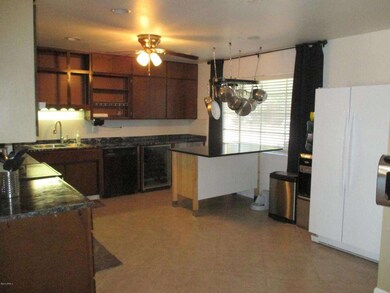 03 Kitchen-005