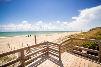 Coral Shores beach access