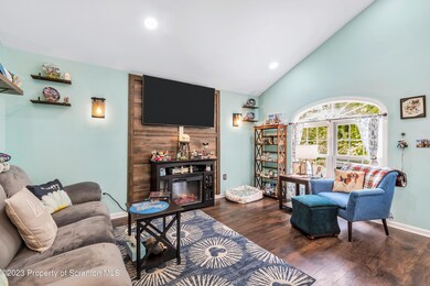 529 Hillcrest Dr, Old Forge, PA 18518 - photo 6