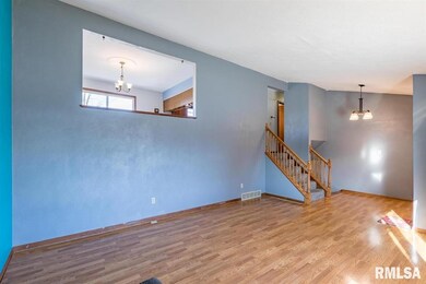 1500 Parklane Dr, Bettendorf, IA 52722 - photo 6