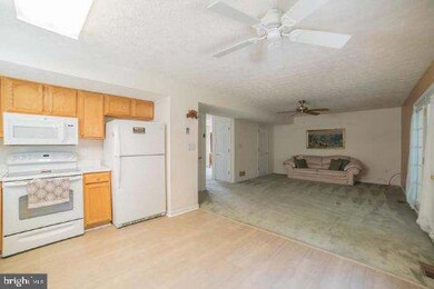 58 Bremer Dr, Glen Burnie, MD 21061 - photo 5