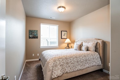 4459 SW Salmon Ave, Redmond, OR 97756 - photo 7