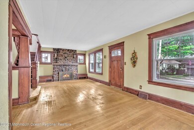 04-LIVING ROOM