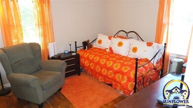 1659 SW 22nd St, Topeka, KS 66611 - photo 5