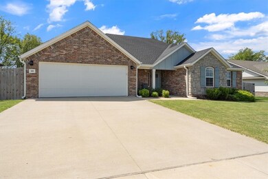 808 E Fallon St, Siloam Springs, AR 72761 - photo 2