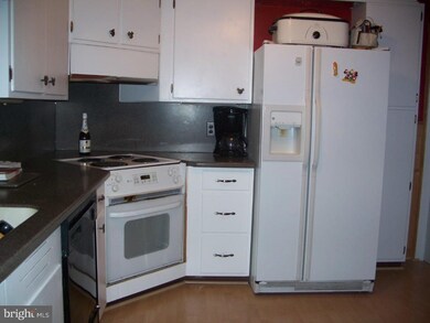 473 Griscom Dr, Woodbury, NJ 08096 - photo 3