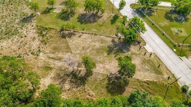 700 Crisp Rd, Ennis, TX 75119 - photo 3