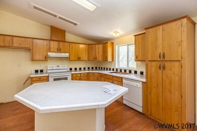 322 Thistledown Ln, Gates, OR 97346 - photo 7