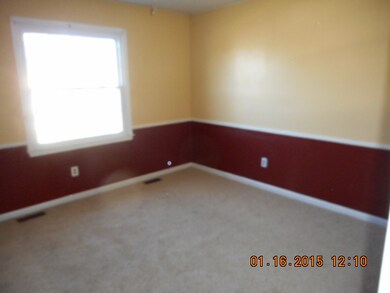 11015 Sassafras Dr, Hopewell, VA 23860 - photo 3