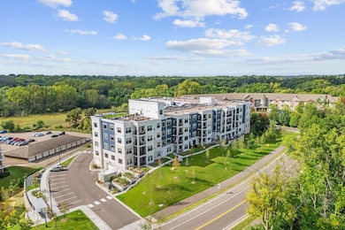 1875 E Shore Dr unit 302, Maplewood, MN 55109 - photo 6