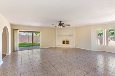 5001 E charter Oak-10