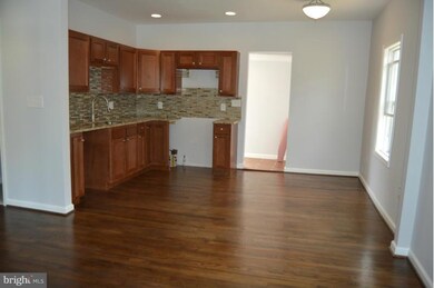 204 44th St NE, Washington, DC 20019 - photo 5