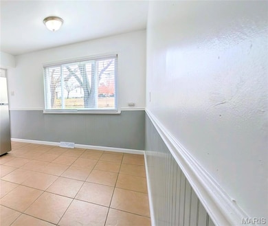 6720 Cherryvale Dr, Hazelwood, MO 63042 - photo 5