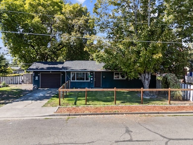 710 SE 12th St, Grants Pass, OR 97526 - photo 4