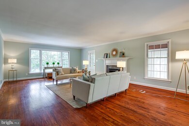 6921 Fort Hunt Rd, Alexandria, VA 22307 - photo 7