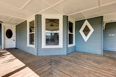 503 Mcnatt Ave, Aurora, MO 65605 - photo 5