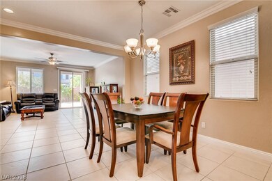 Yes, Blinds come with the property!!