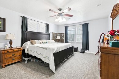 221 W Urquhart St, Chalmette, LA 70043 - photo 6