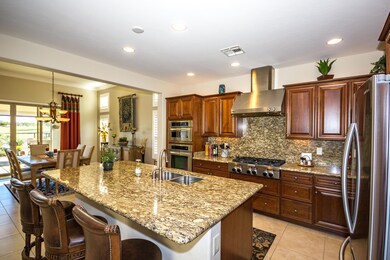 Kitchen w/ Island