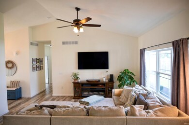 30307 Pine Bluff Dr, Elkhart, IN 46517 - photo 6