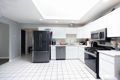 18660 Walnut Ave, Country Club Hills, IL 60478 - photo 4