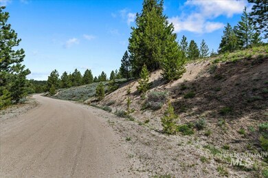 View of dirt / gravel road