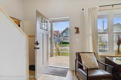 07-123-Horton-St-Lansing-MI-48912-Window