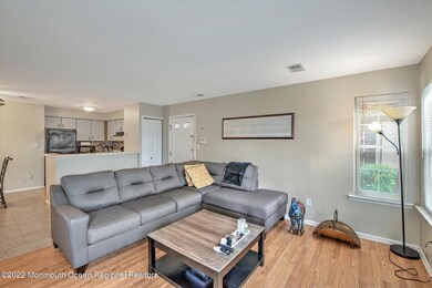 06-LIVING ROOM