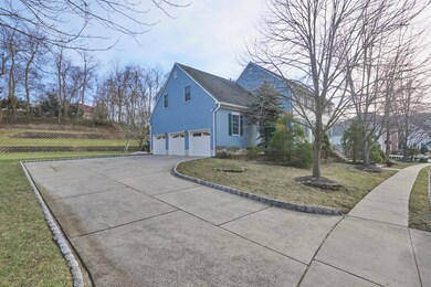 26 Presidential Path, Atlantic Highlands, NJ 07716 - photo 2