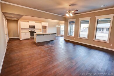 8112 N 76th Ave E, Owasso, OK 74055 - photo 7