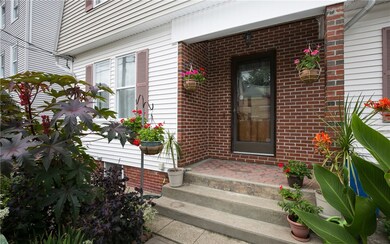 19 Walker St, Pawtucket, RI 02860 - photo 3
