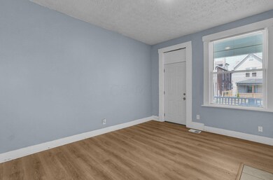 7-web-or-mls-1173-1175-e-rich-st