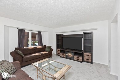 04-Living Room MS_4744