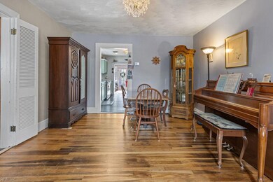 1121 Clay St, Franklin, VA 23851 - photo 4