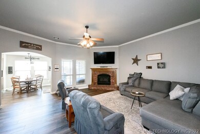 20131 E 31st Place S, Broken Arrow, OK 74014 - photo 4