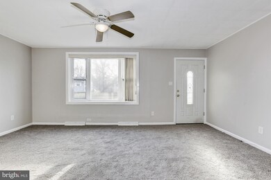 731 Aston Martin Dr, Lindenwold, NJ 08021 - photo 4